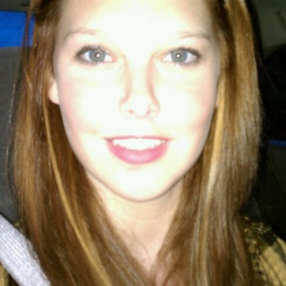 Meet your Posher, Carlynn - Picture 1 of 1